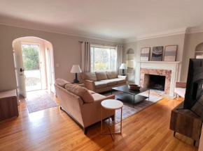 Spacious Omaha Retreat